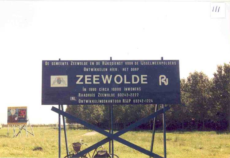 Bord bij de locatie waar Zeewolde moet verrijzen (collectie Joop Poelhekke). 