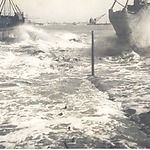 Het storten van keileem, Afsluitdijk, 1930 