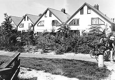 Woningen aan de Gondel, Lelystad 1981 (Fotocollectie RIJP; J. Potuyt). 