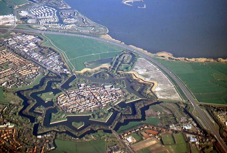 Naarden