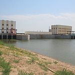 Discharge sluice and pumping station used to drain or pump excess water from the Hetao Irrigation District into the Yellow River