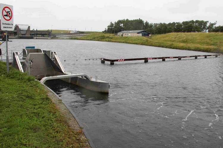 De opvangbak van de Limes bubble barrier 